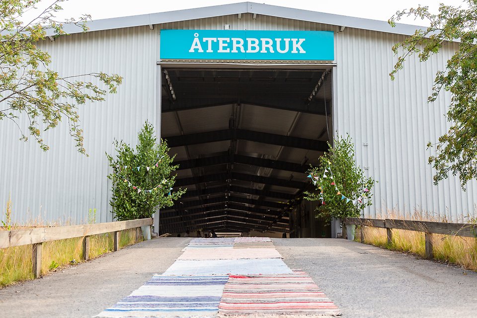 Bild: uppfart till återbruket.